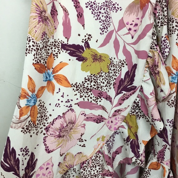 Francesca's floral hi low wrap midi dress with  ruffle hem - Picture 7 of 11